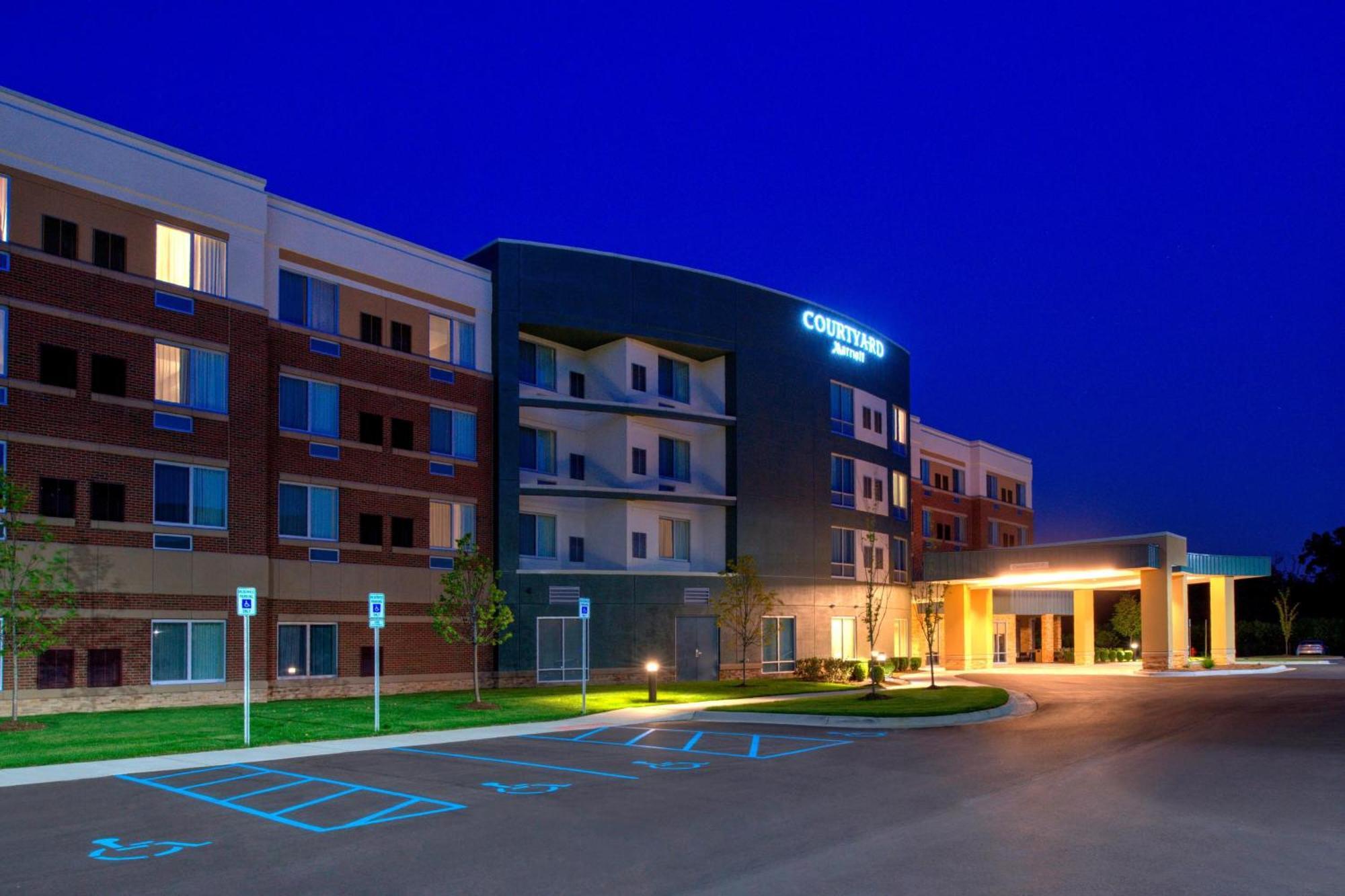 Hotel Courtyard By Marriott Detroit Farmington à Farmington Hills Extérieur photo