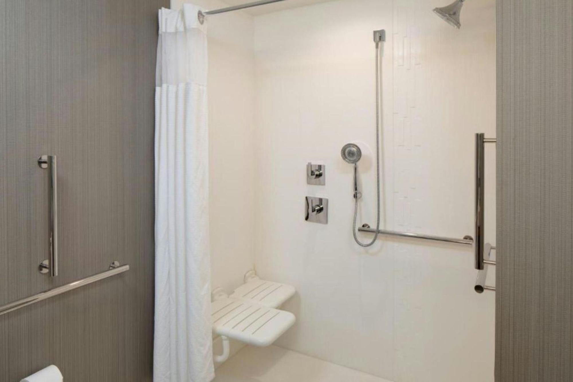 Hotel Courtyard By Marriott Detroit Farmington à Farmington Hills Extérieur photo
