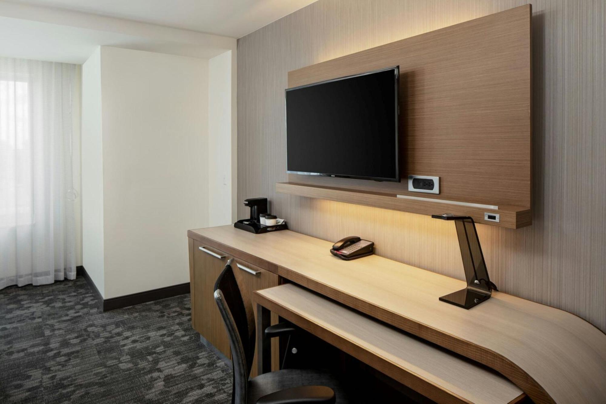 Hotel Courtyard By Marriott Detroit Farmington à Farmington Hills Extérieur photo