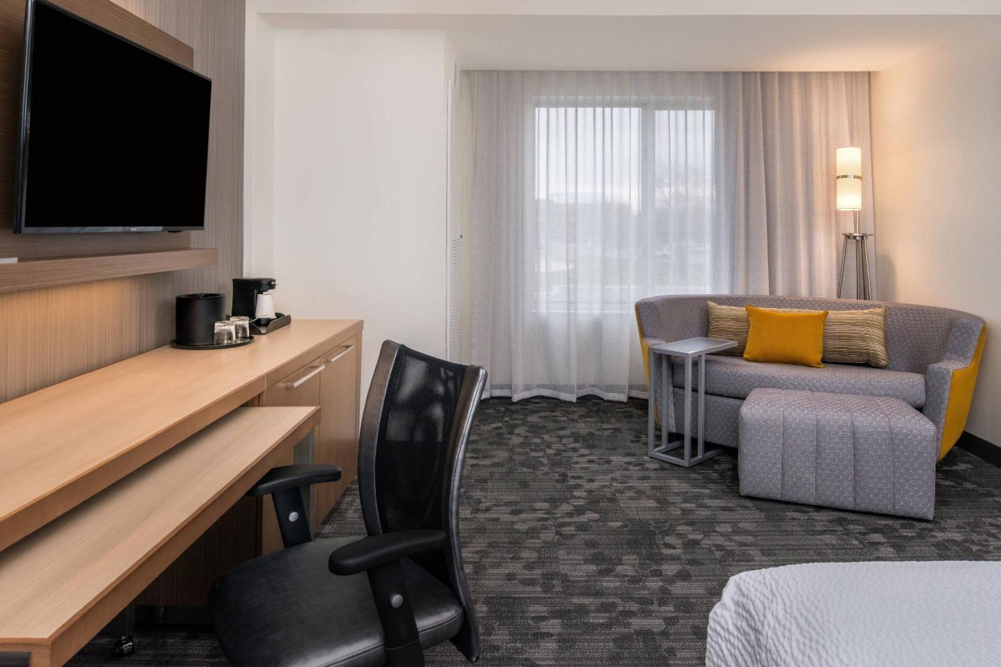 Hotel Courtyard By Marriott Detroit Farmington à Farmington Hills Extérieur photo